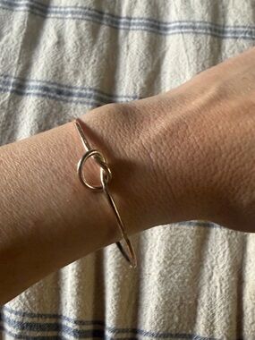 Dainty Delicate letter B Knot Bangle Bracelet gold tone